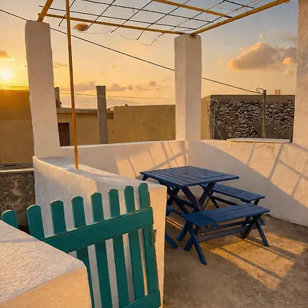 Kythira Stone House With Arch & Garden *